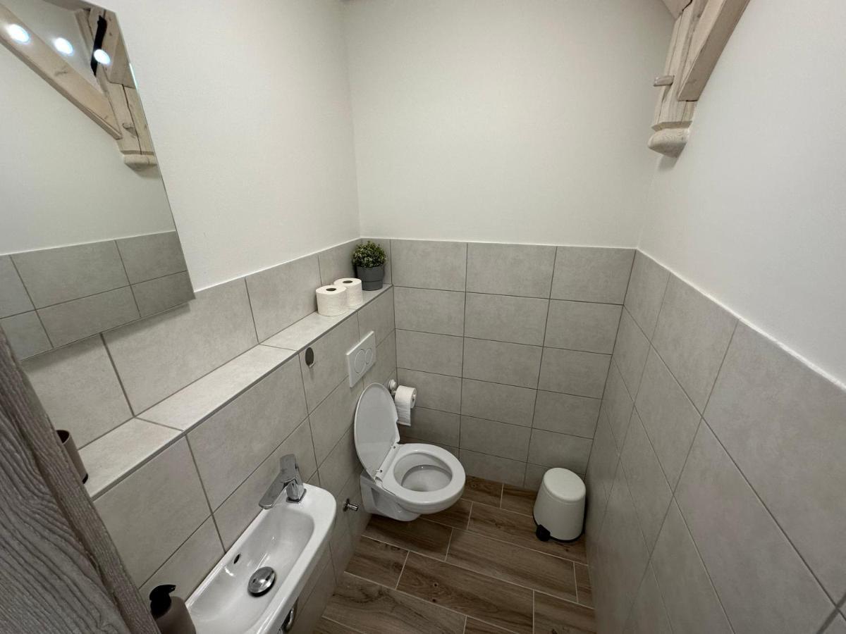 Apartmany Monastery Suites Zirec Двур-Кралове-над-Лабем Екстер'єр фото