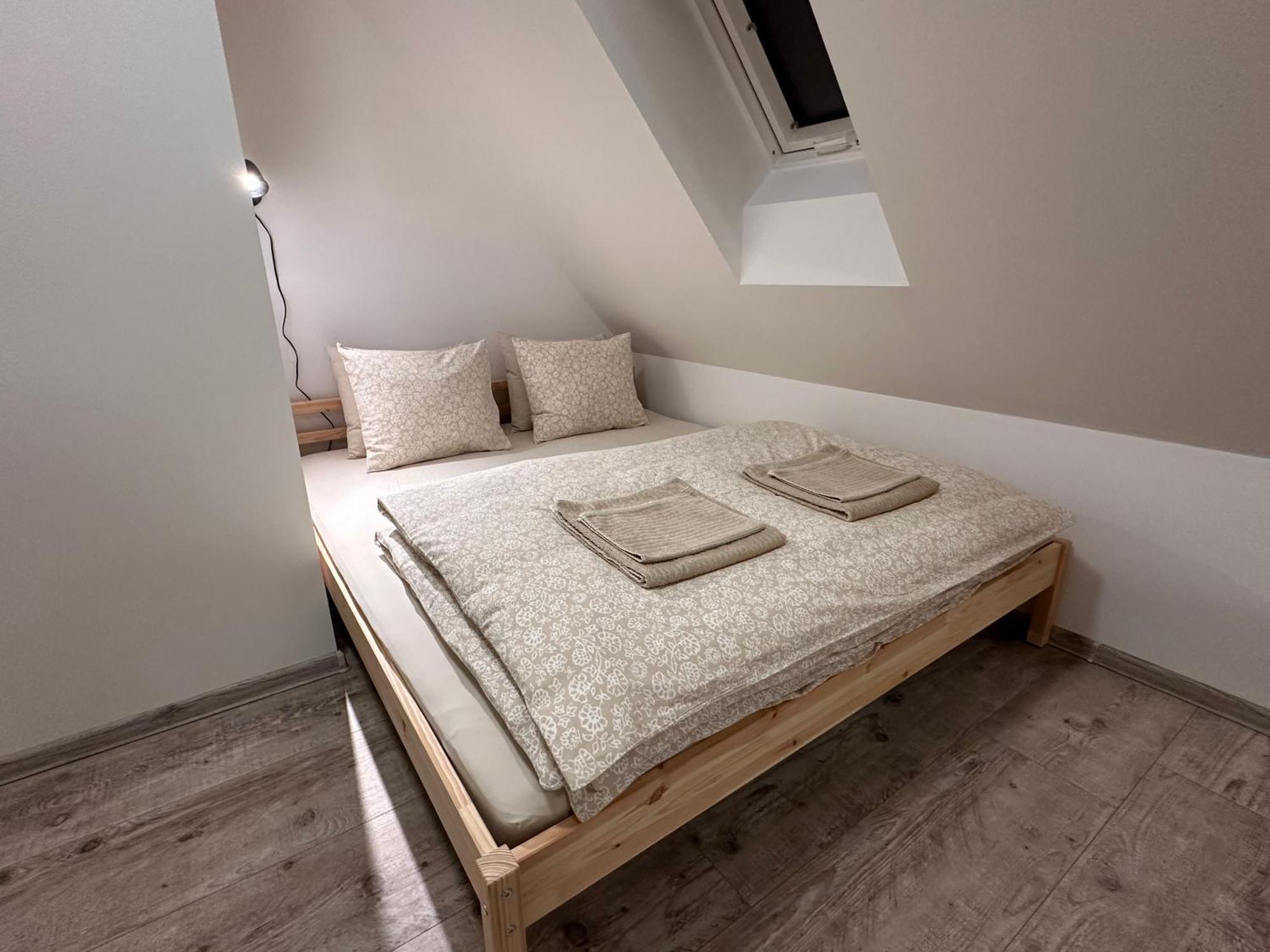 Apartmany Monastery Suites Zirec Двур-Кралове-над-Лабем Екстер'єр фото
